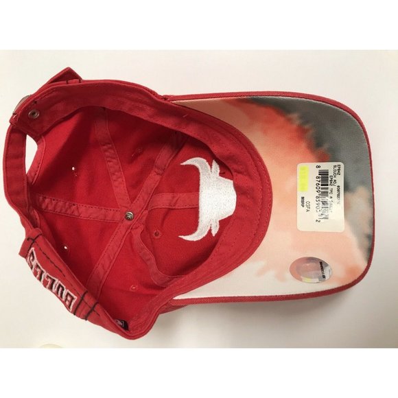 Chicago Bulls Adidas Red Adjustable Hat - Picture 5 of 7